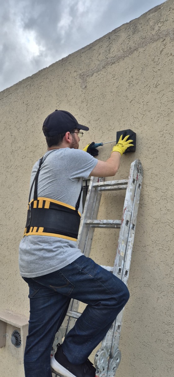 Reparación de revoque en muro exterior